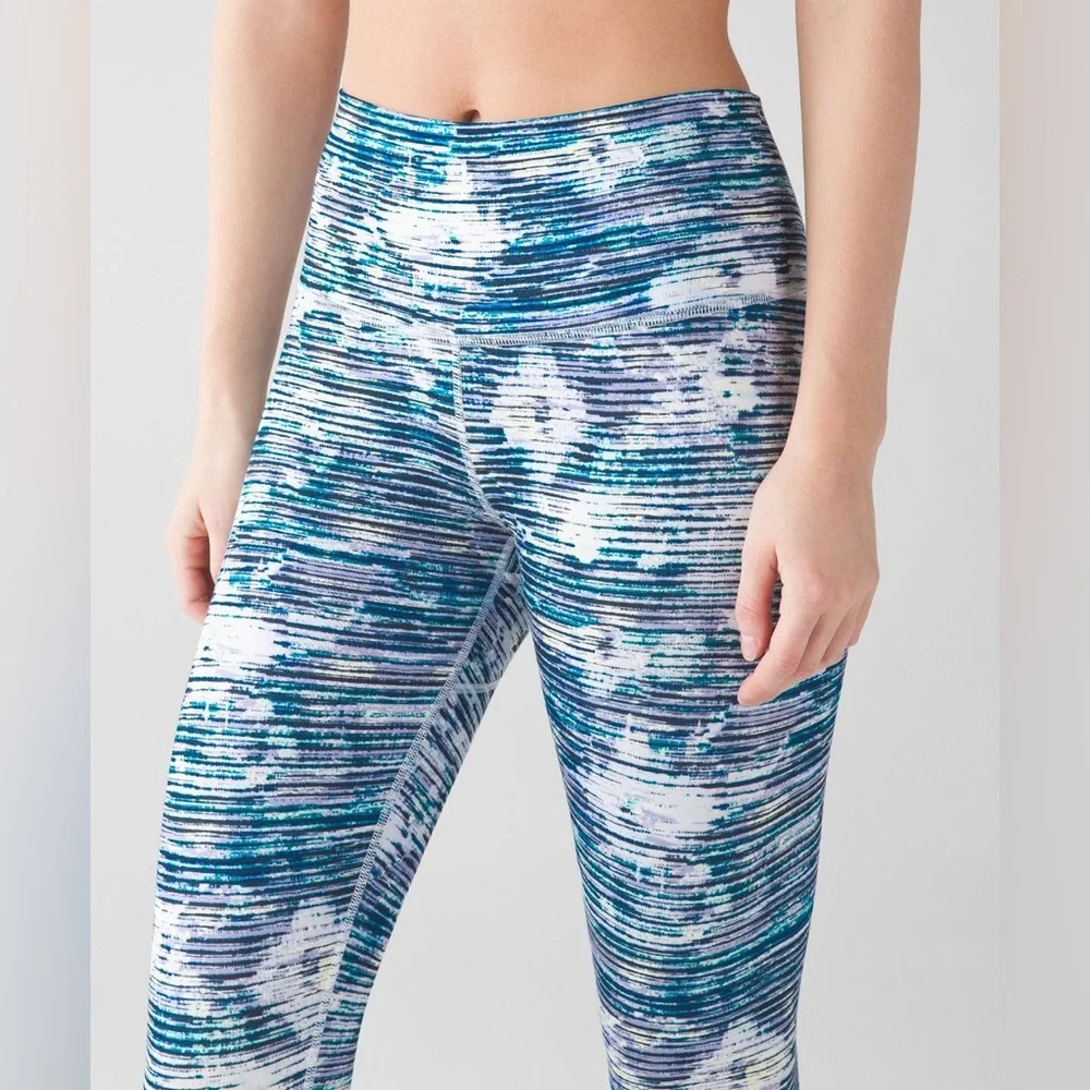 Lululemon True Self Crop II - Blurry Belle Multi Printed Capri Leggings - Picture 4 of 8